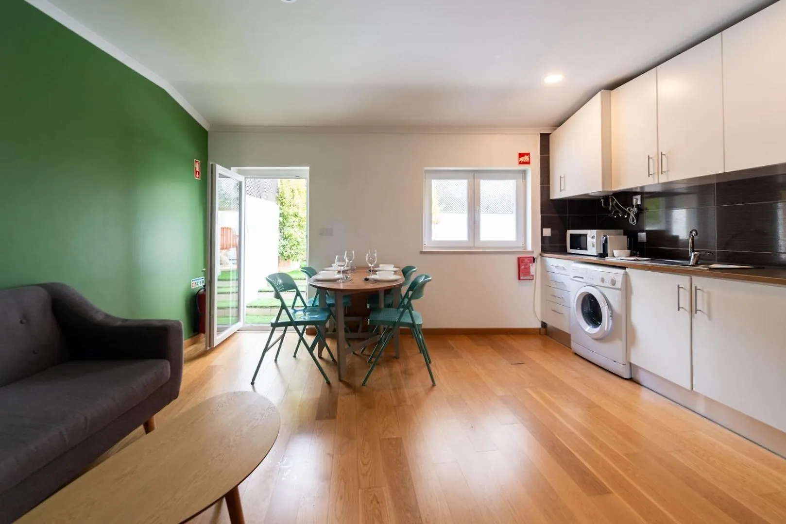 Gorgeous Rooftop 2-Bed Apt With Beautiful View Lissabon Appartement