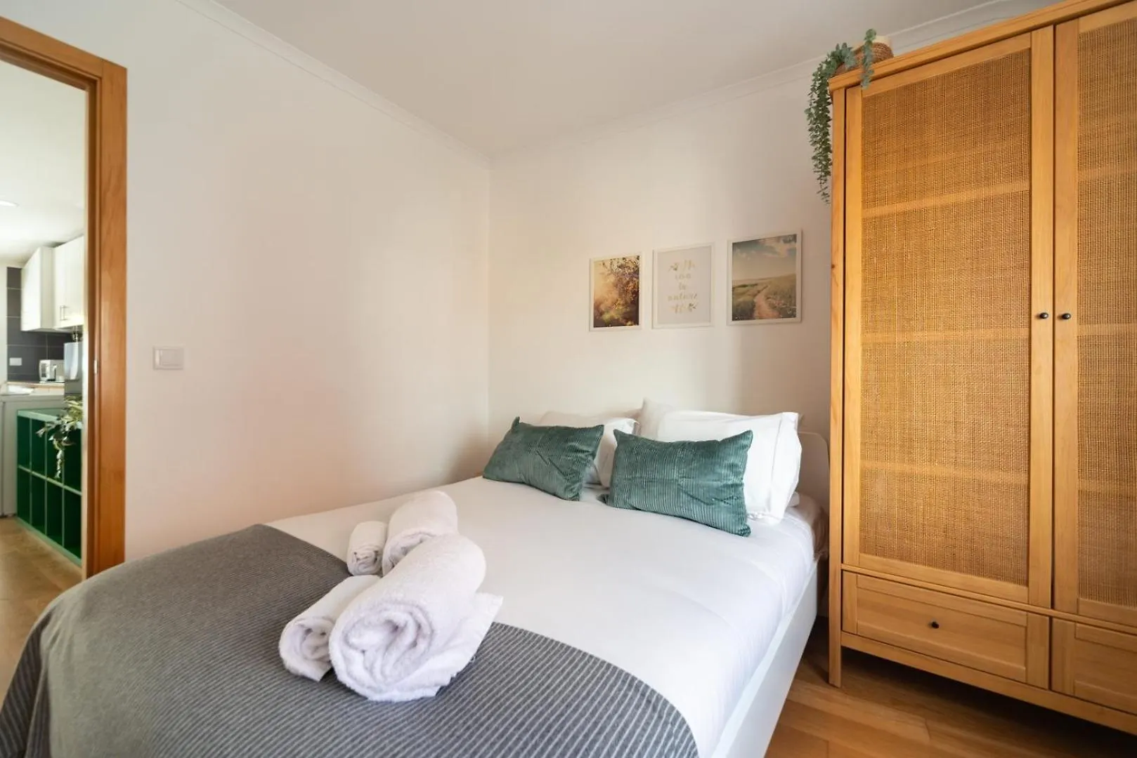 Apartment Gorgeous Rooftop 2-Bed Apt With Beautiful View Lissabon Portugal