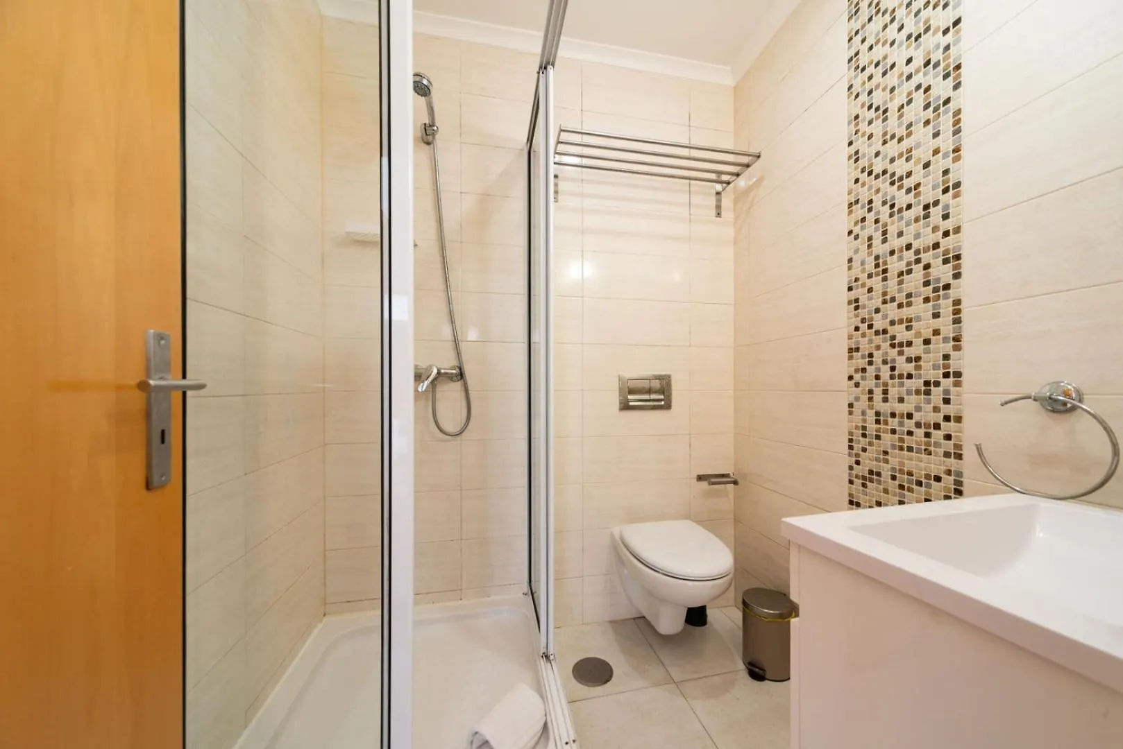 Gorgeous Rooftop 2-Bed Apt With Beautiful View Lissabon Apartment