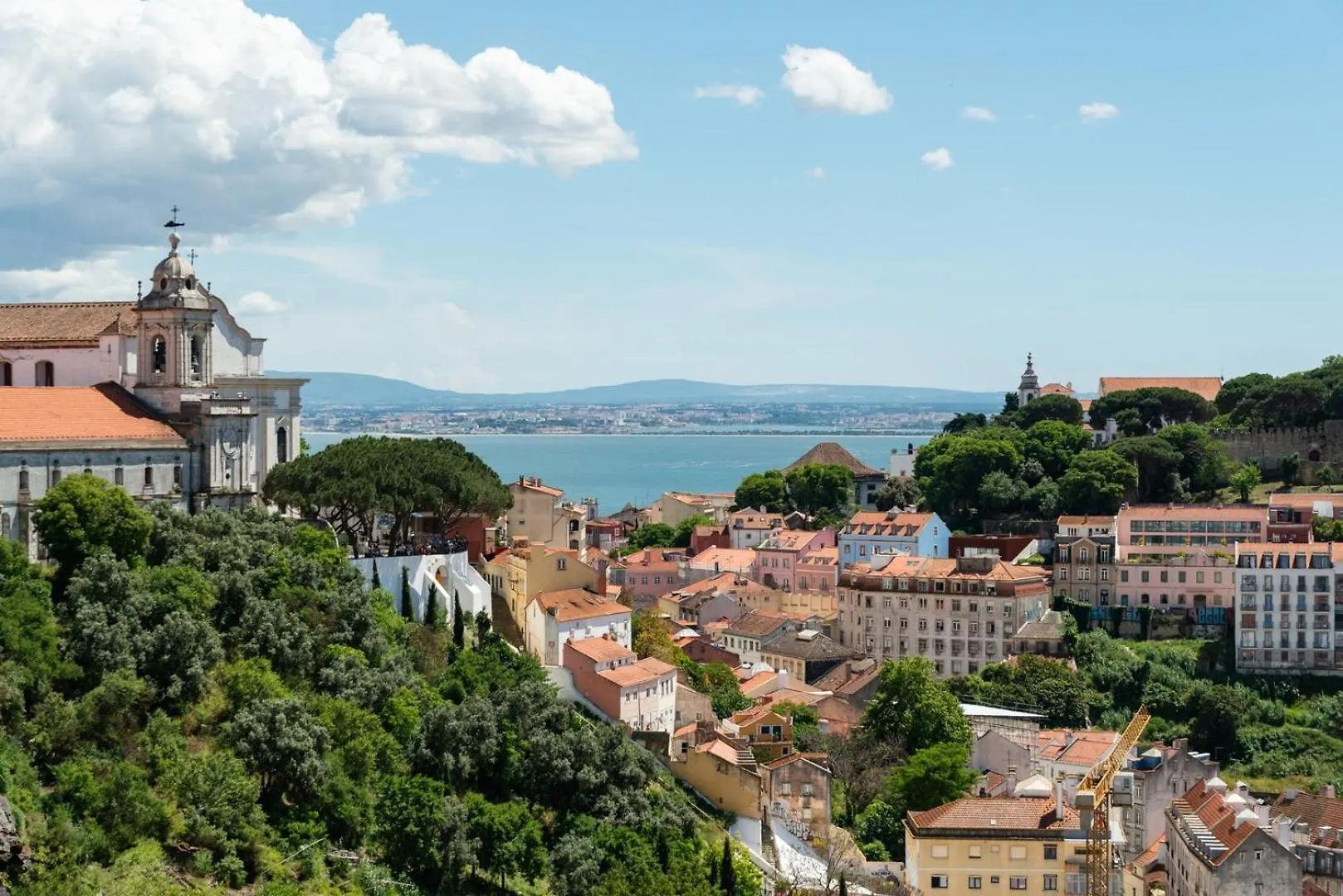 Apartment Gorgeous Rooftop 2-Bed Apt With Beautiful View Lissabon Portugal