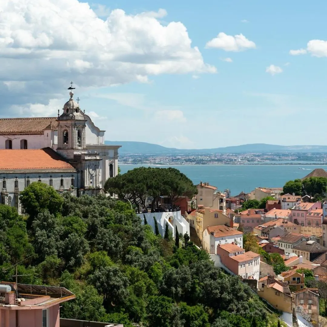Gorgeous Rooftop 2-Bed Apt With Beautiful View Lissabon Portugal